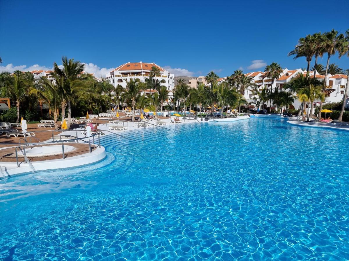 Studio Apartment No 1 Directly On The Beach And Sea, Terrace, Heated Pool, Wifi Playa de las Americas  Exterior photo