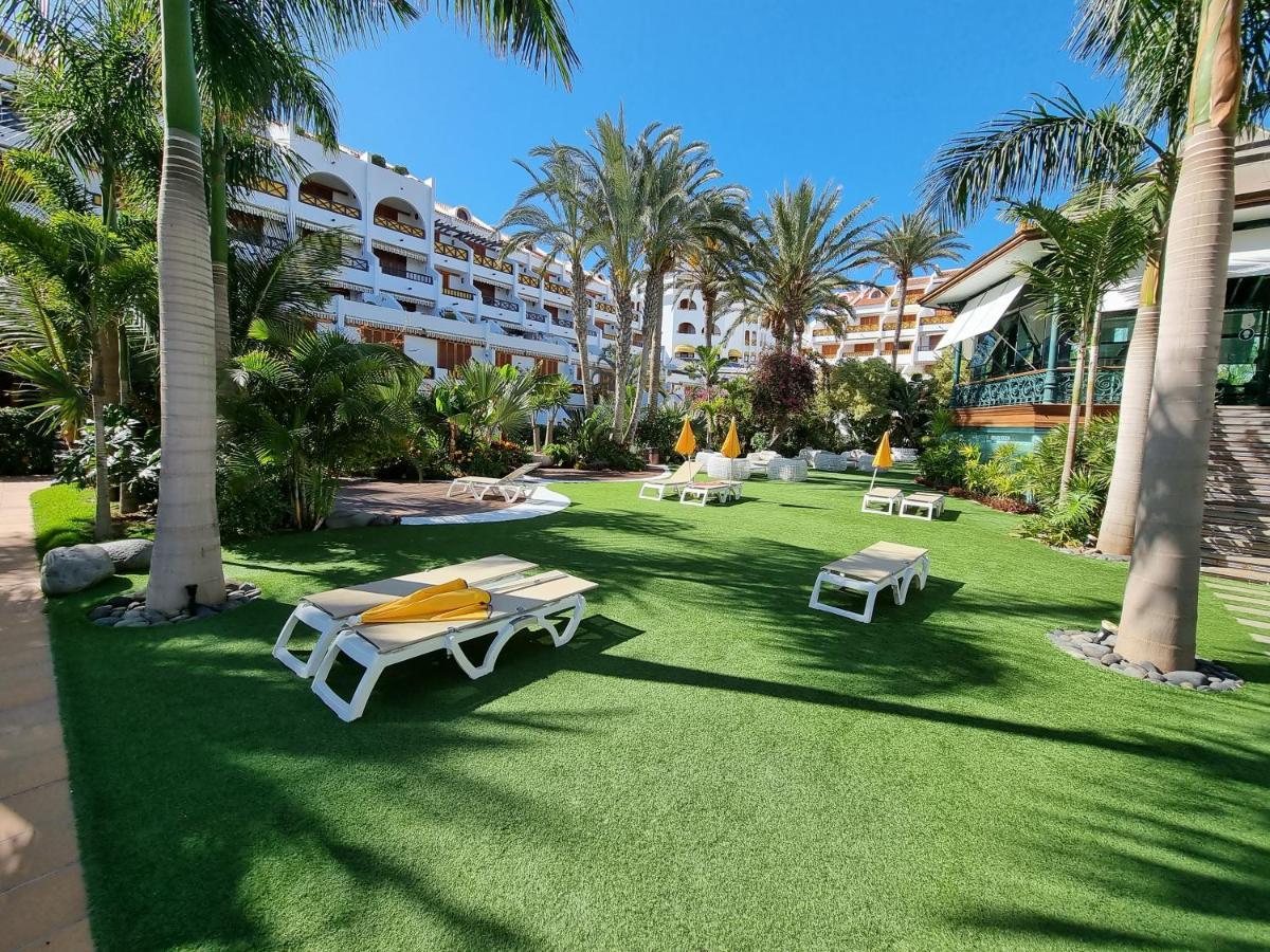 Studio Apartment No 1 Directly On The Beach And Sea, Terrace, Heated Pool, Wifi Playa de las Americas  Exterior photo