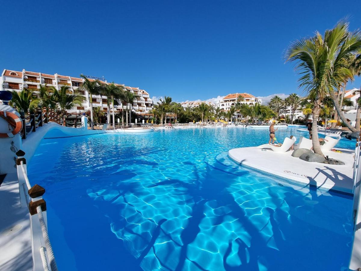 Studio Apartment No 1 Directly On The Beach And Sea, Terrace, Heated Pool, Wifi Playa de las Americas  Exterior photo