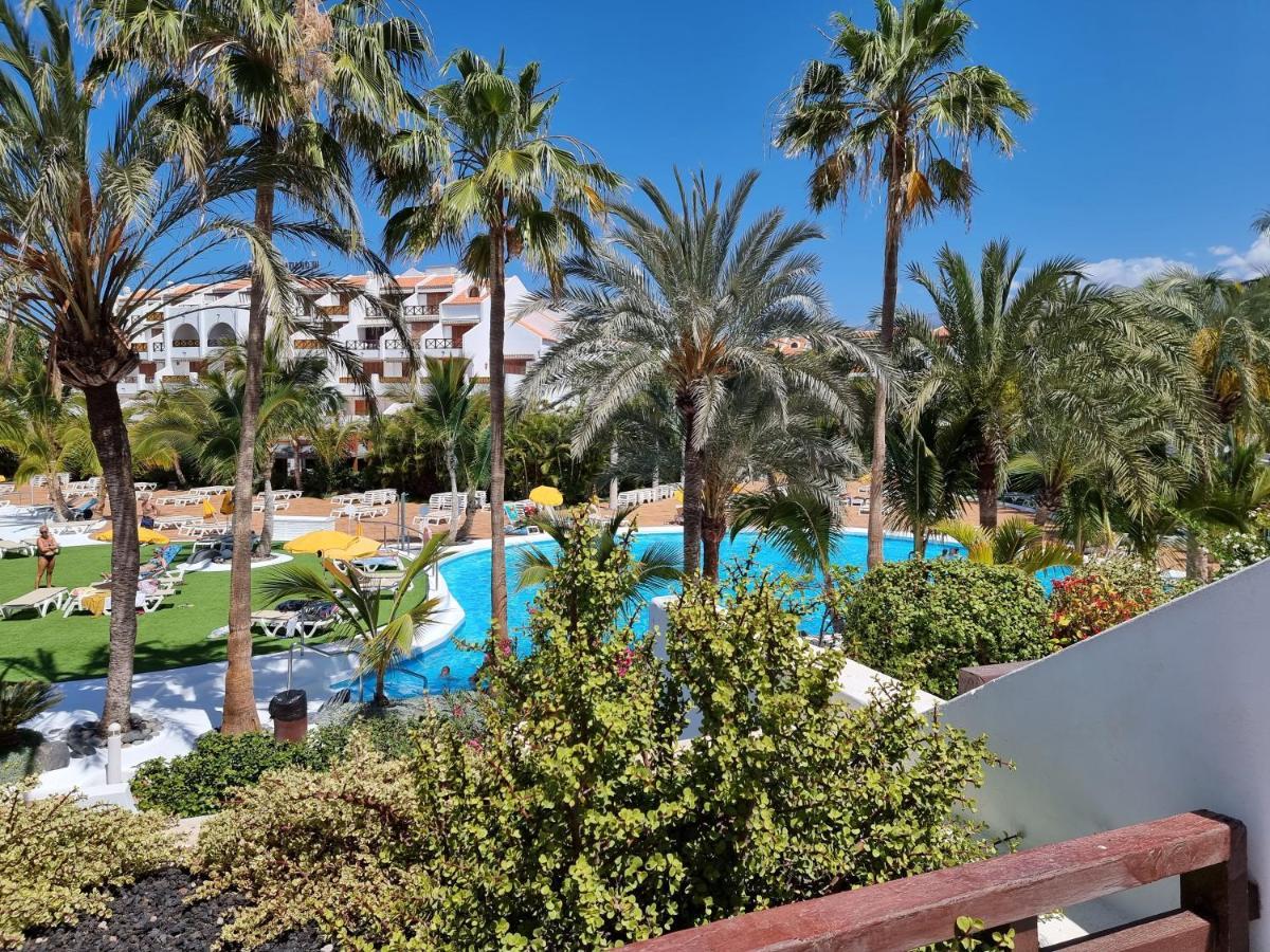 Studio Apartment No 1 Directly On The Beach And Sea, Terrace, Heated Pool, Wifi Playa de las Americas  Exterior photo